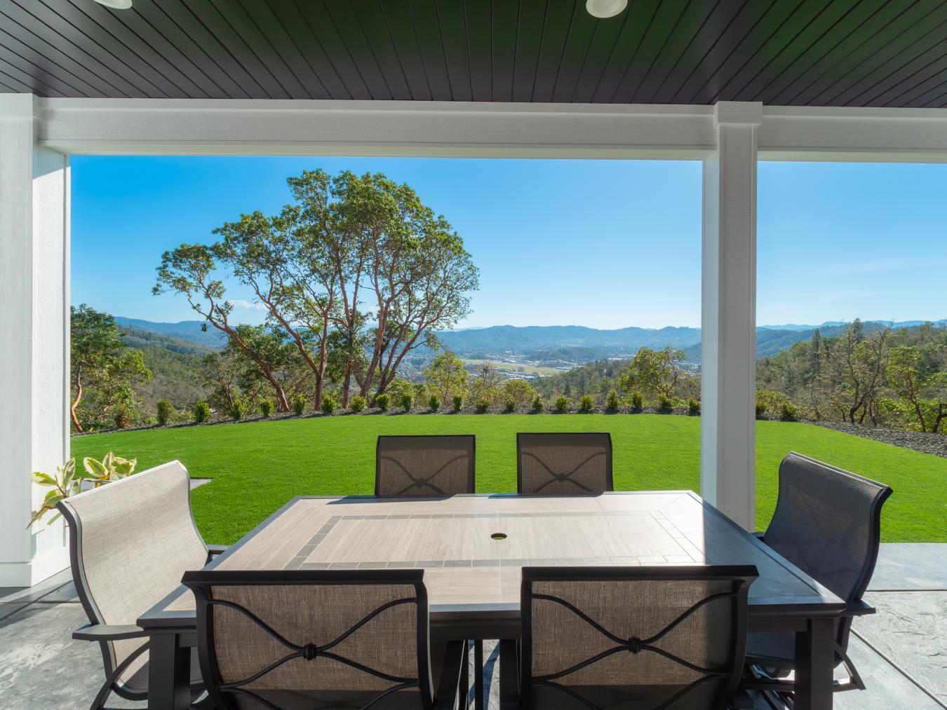 581 Southridge Way, Roseburg, Oregon, 97471, United States, 4 Bedrooms Bedrooms, ,2 BathroomsBathrooms,Residential,For Sale,581 Southridge Way,1496783