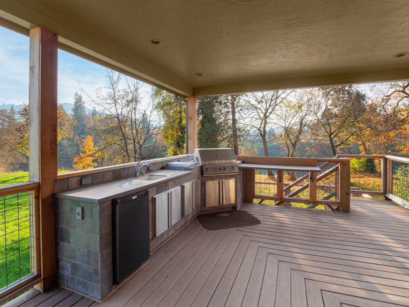 976 Southwater Dr, Roseburg, Oregon, 97471, United States, 3 Bedrooms Bedrooms, ,2 BathroomsBathrooms,Residential,For Sale,976 Southwater Dr,1496782