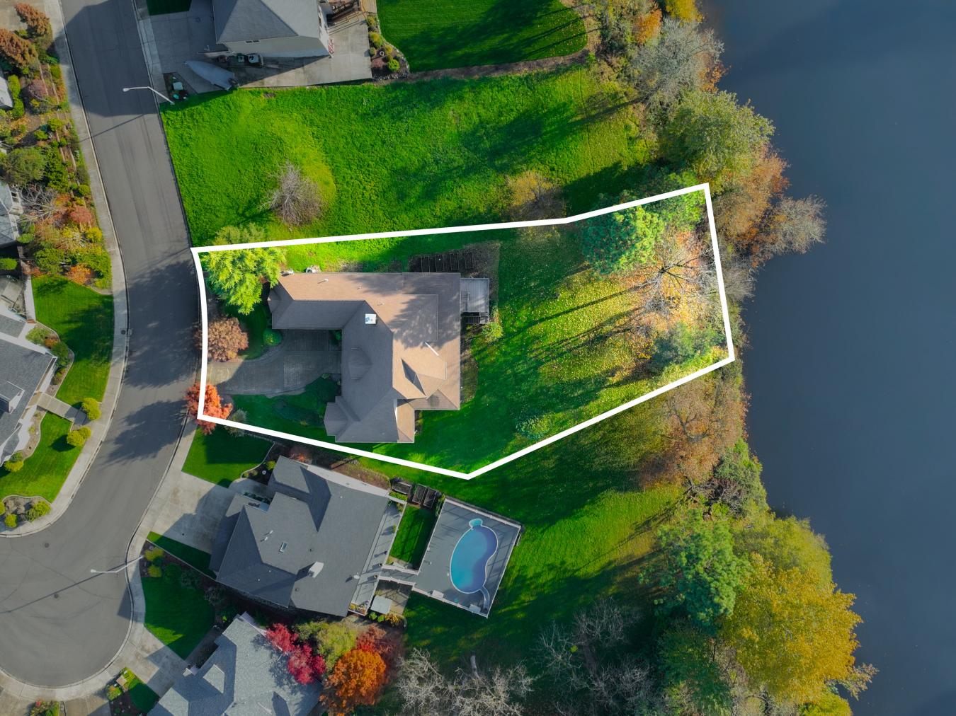 976 Southwater Dr, Roseburg, Oregon, 97471, United States, 3 Bedrooms Bedrooms, ,2 BathroomsBathrooms,Residential,For Sale,976 Southwater Dr,1496782