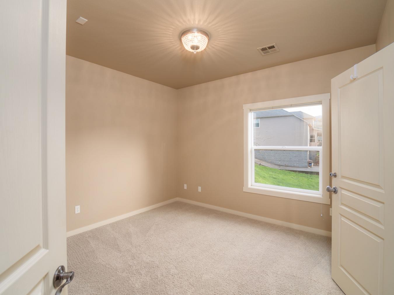 976 Southwater Dr, Roseburg, Oregon, 97471, United States, 3 Bedrooms Bedrooms, ,2 BathroomsBathrooms,Residential,For Sale,976 Southwater Dr,1496782