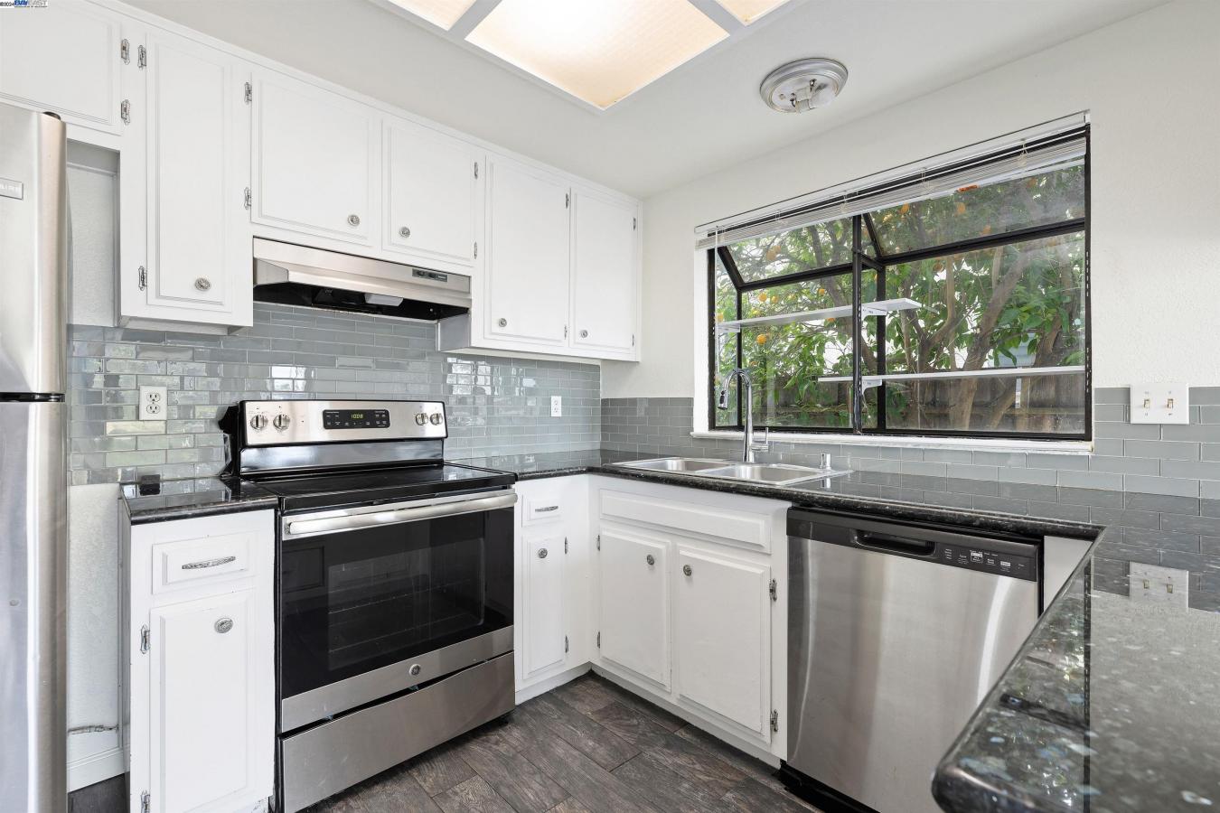 910 Rock Ridge Way, Pittsburg, CA, 94565, United States, 3 Bedrooms Bedrooms, ,2 BathroomsBathrooms,Residential,For Sale,910 Rock Ridge Way,1501889