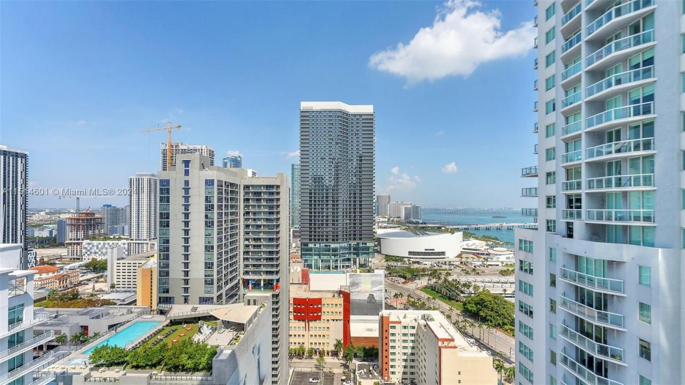 253 NE 2nd Street # 2902, Miami, FL, 33132, United States, 2 Bedrooms Bedrooms, ,2 BathroomsBathrooms,Residential,For Sale,253 NE 2nd Street # 2902,1501868