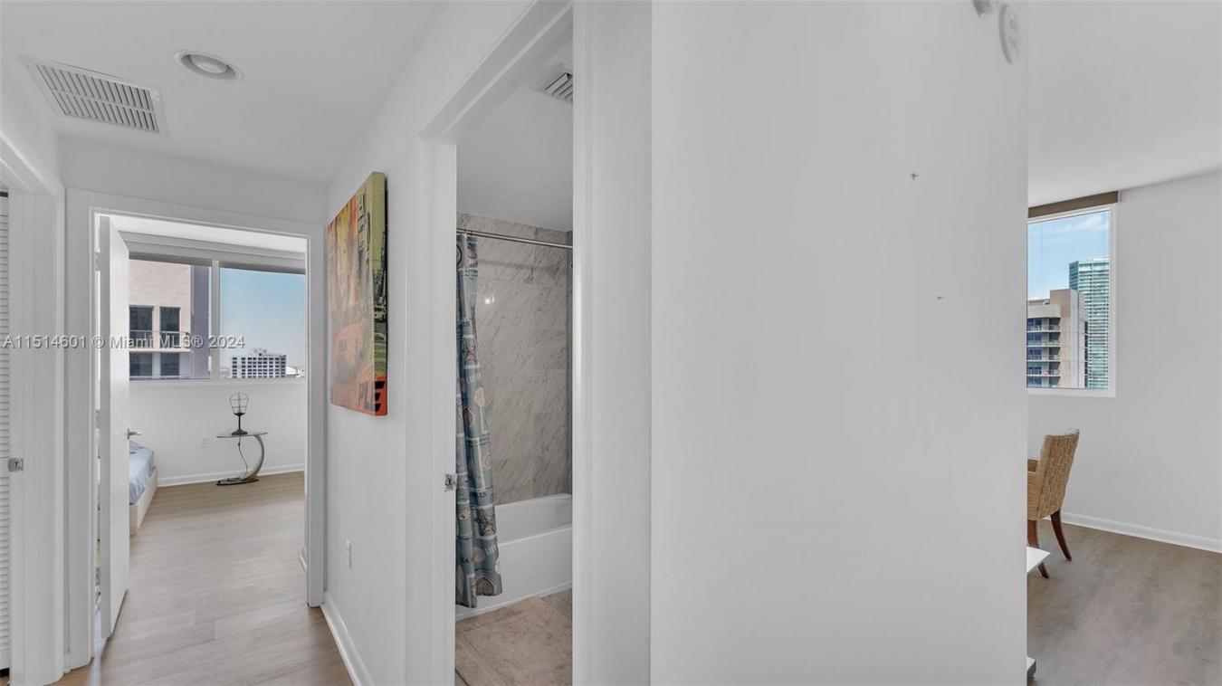 253 NE 2nd Street # 2902, Miami, FL, 33132, United States, 2 Bedrooms Bedrooms, ,2 BathroomsBathrooms,Residential,For Sale,253 NE 2nd Street # 2902,1501868