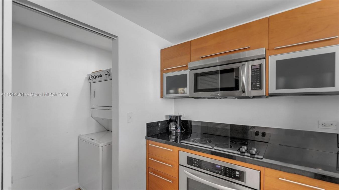 253 NE 2nd Street # 2902, Miami, FL, 33132, United States, 2 Bedrooms Bedrooms, ,2 BathroomsBathrooms,Residential,For Sale,253 NE 2nd Street # 2902,1501868