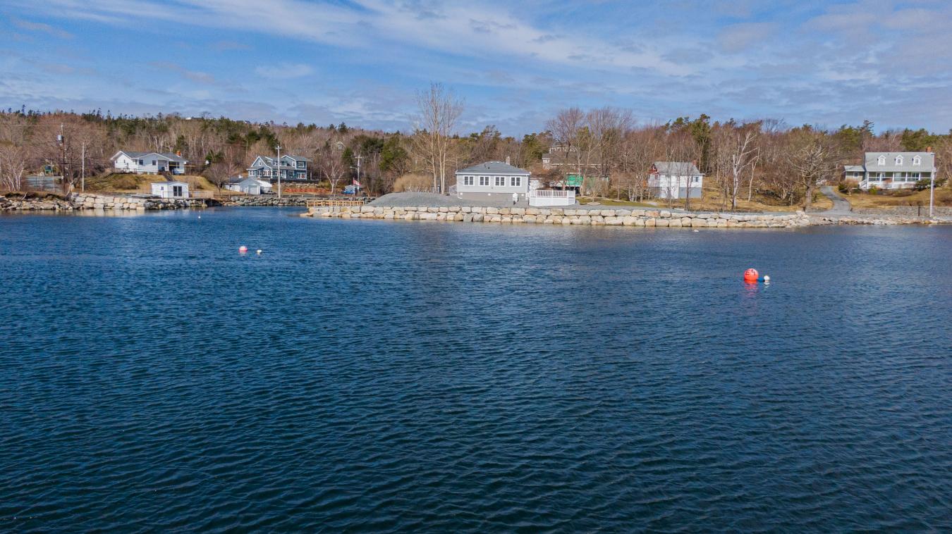 4 Keefe Drive, Purcells Cove, NS, B3P2J1, Canada, 2 Bedrooms Bedrooms, ,1 BathroomBathrooms,Residential,For Sale,4 Keefe Drive,842274
