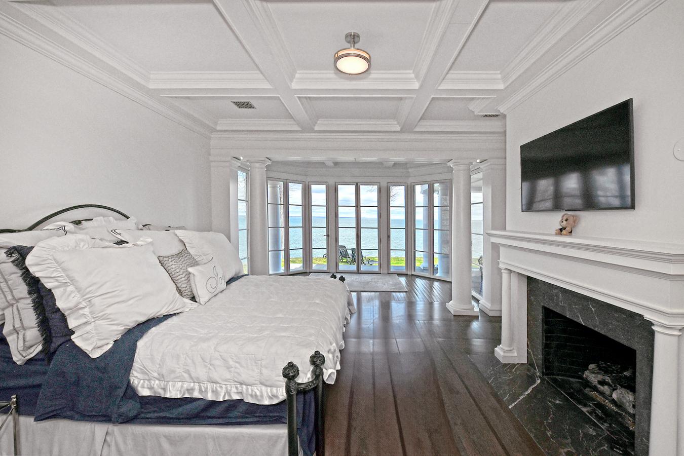 7 Sea Crest Drive, Lloyd Harbor, NY, 11743, United States, 7 Bedrooms Bedrooms, ,4 BathroomsBathrooms,Residential,For Sale,7 Sea Crest Drive,1513279