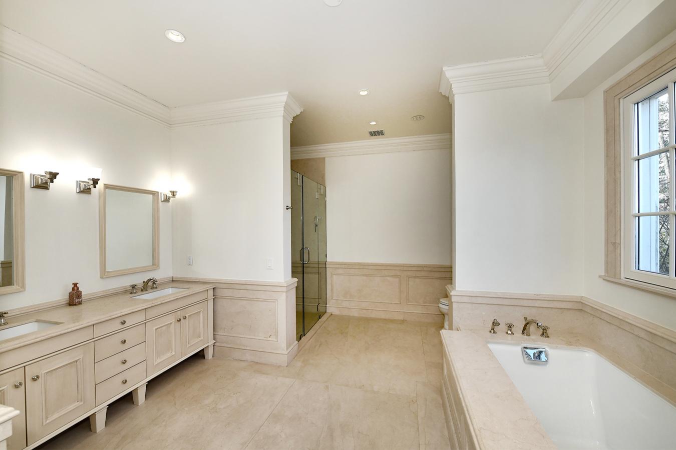 7 Sea Crest Drive, Lloyd Harbor, NY, 11743, United States, 7 Bedrooms Bedrooms, ,4 BathroomsBathrooms,Residential,For Sale,7 Sea Crest Drive,1513279