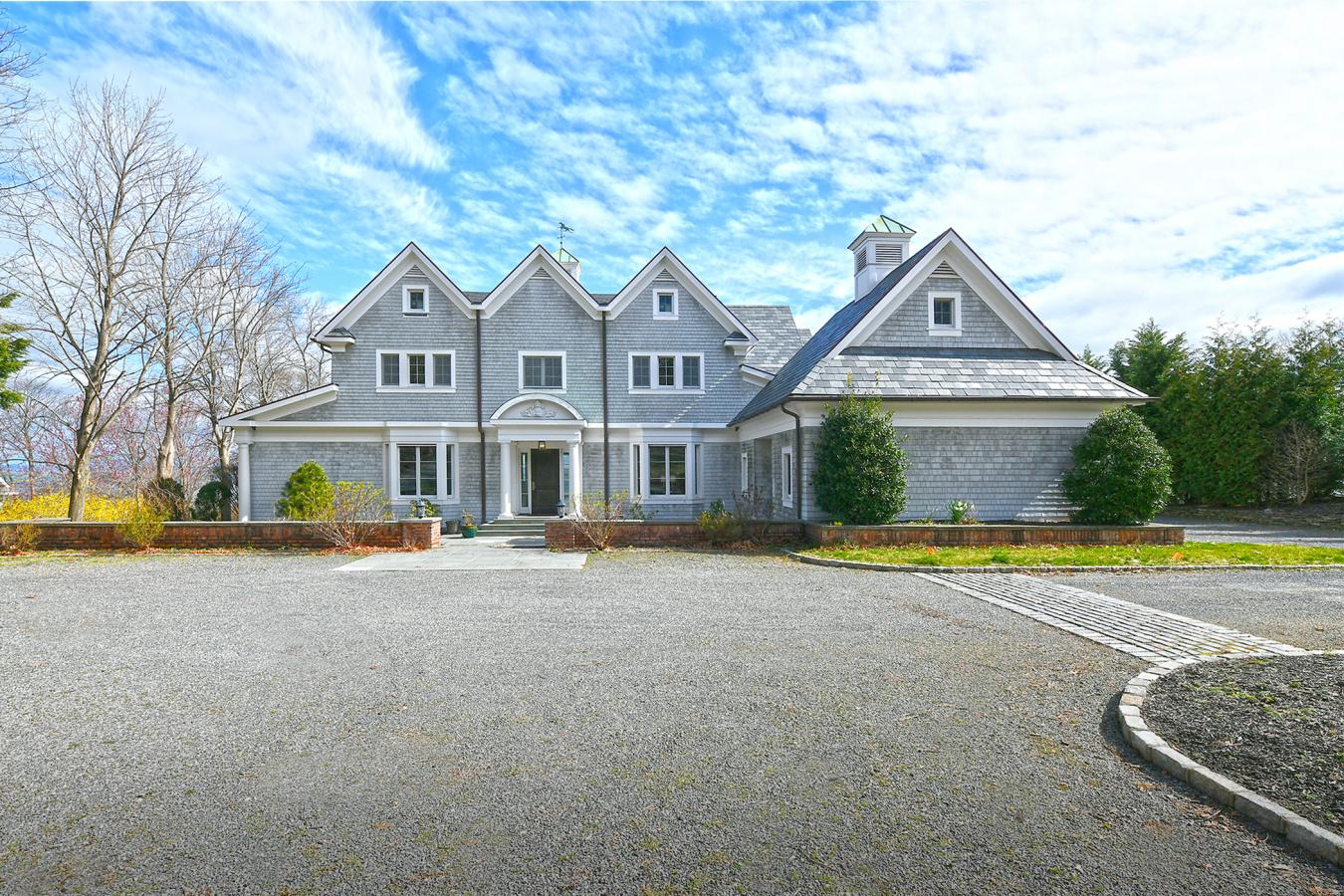 7 Sea Crest Drive, Lloyd Harbor, NY, 11743, United States, 7 Bedrooms Bedrooms, ,4 BathroomsBathrooms,Residential,For Sale,7 Sea Crest Drive,1513279