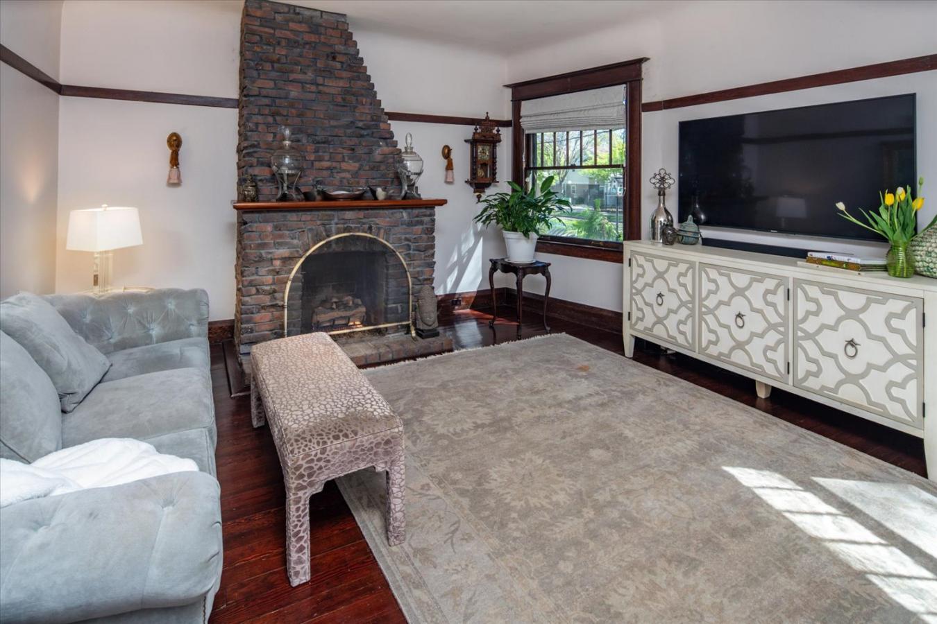 516 10th Street, Sacramento, CA, 95814, United States, 4 Bedrooms Bedrooms, ,1 BathroomBathrooms,Residential,For Sale,516 10th Street,1504155