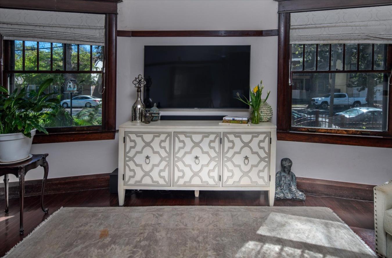 516 10th Street, Sacramento, CA, 95814, United States, 4 Bedrooms Bedrooms, ,1 BathroomBathrooms,Residential,For Sale,516 10th Street,1504155