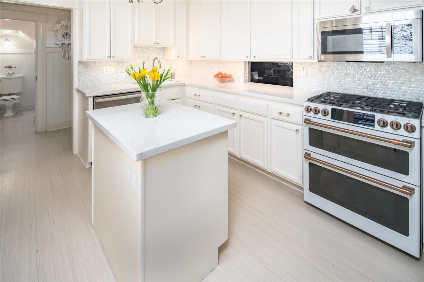 516 10th Street, Sacramento, CA, 95814, United States, 4 Bedrooms Bedrooms, ,1 BathroomBathrooms,Residential,For Sale,516 10th Street,1504155