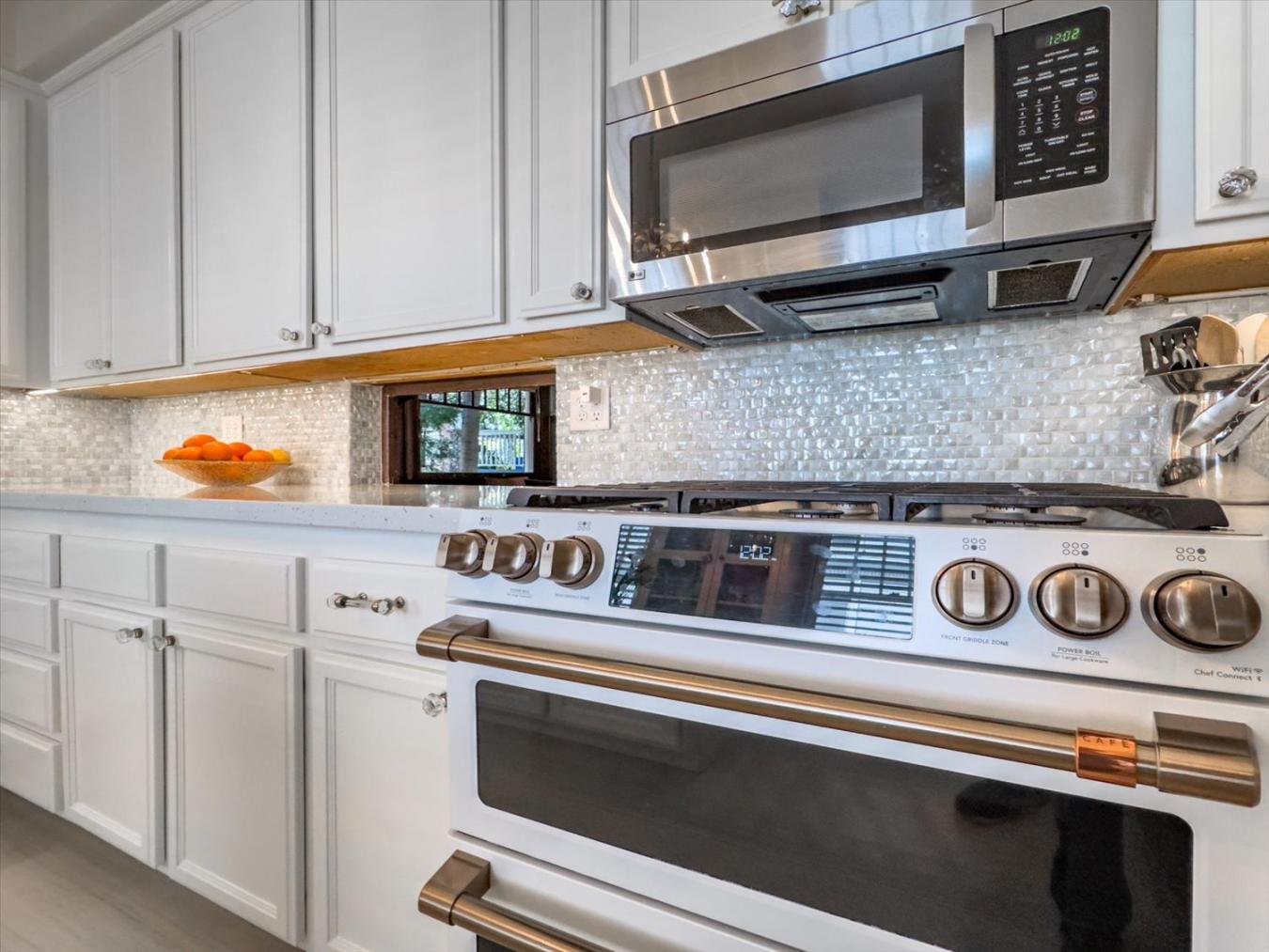 516 10th Street, Sacramento, CA, 95814, United States, 4 Bedrooms Bedrooms, ,1 BathroomBathrooms,Residential,For Sale,516 10th Street,1504155