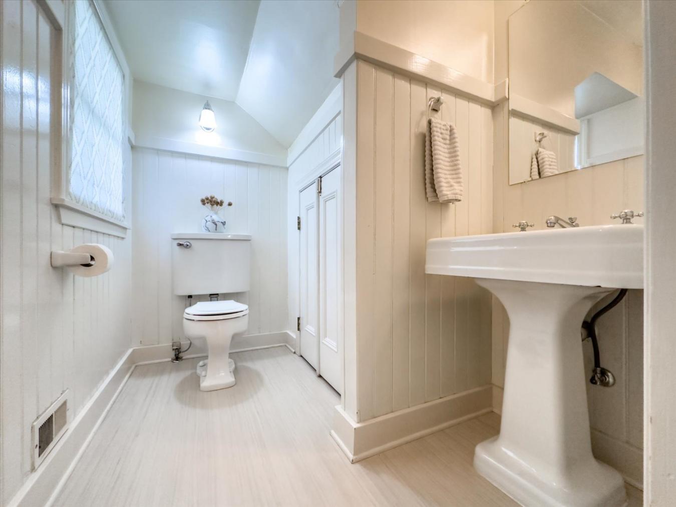 516 10th Street, Sacramento, CA, 95814, United States, 4 Bedrooms Bedrooms, ,1 BathroomBathrooms,Residential,For Sale,516 10th Street,1504155