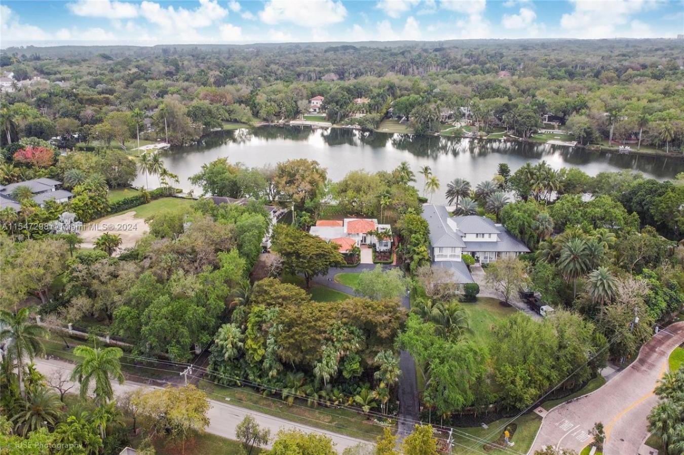 5320 N Kendall Drive, Coral Gables, FL, 33156, United States, 5 Bedrooms Bedrooms, ,3 BathroomsBathrooms,Residential,For Sale,5320 N Kendall Drive,1505882