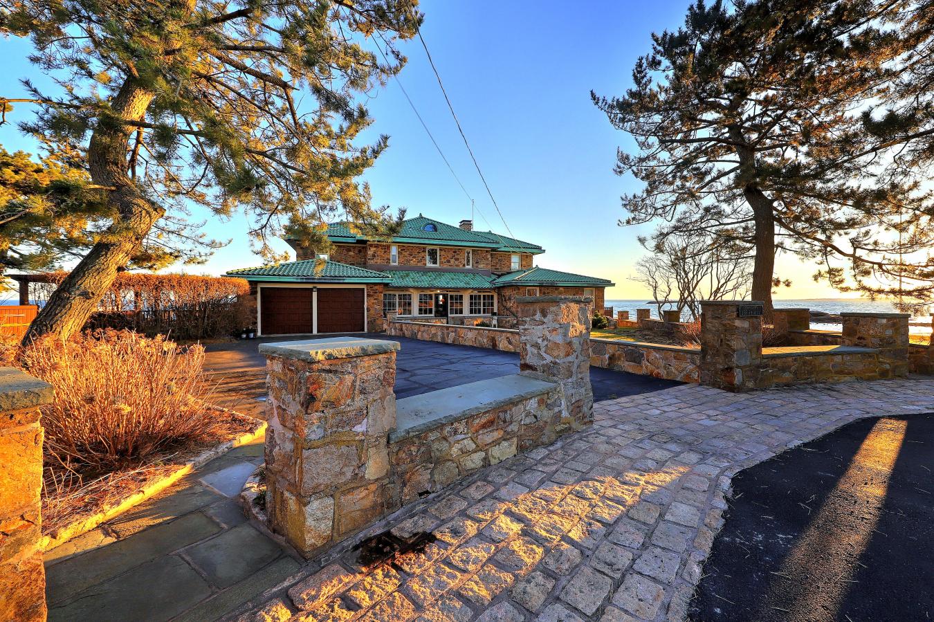 36 Morgan Terrace, East Haven, Connecticut, 06512, United States, 3 Bedrooms Bedrooms, ,3 BathroomsBathrooms,Residential,For Sale,36 Morgan Terrace,876853