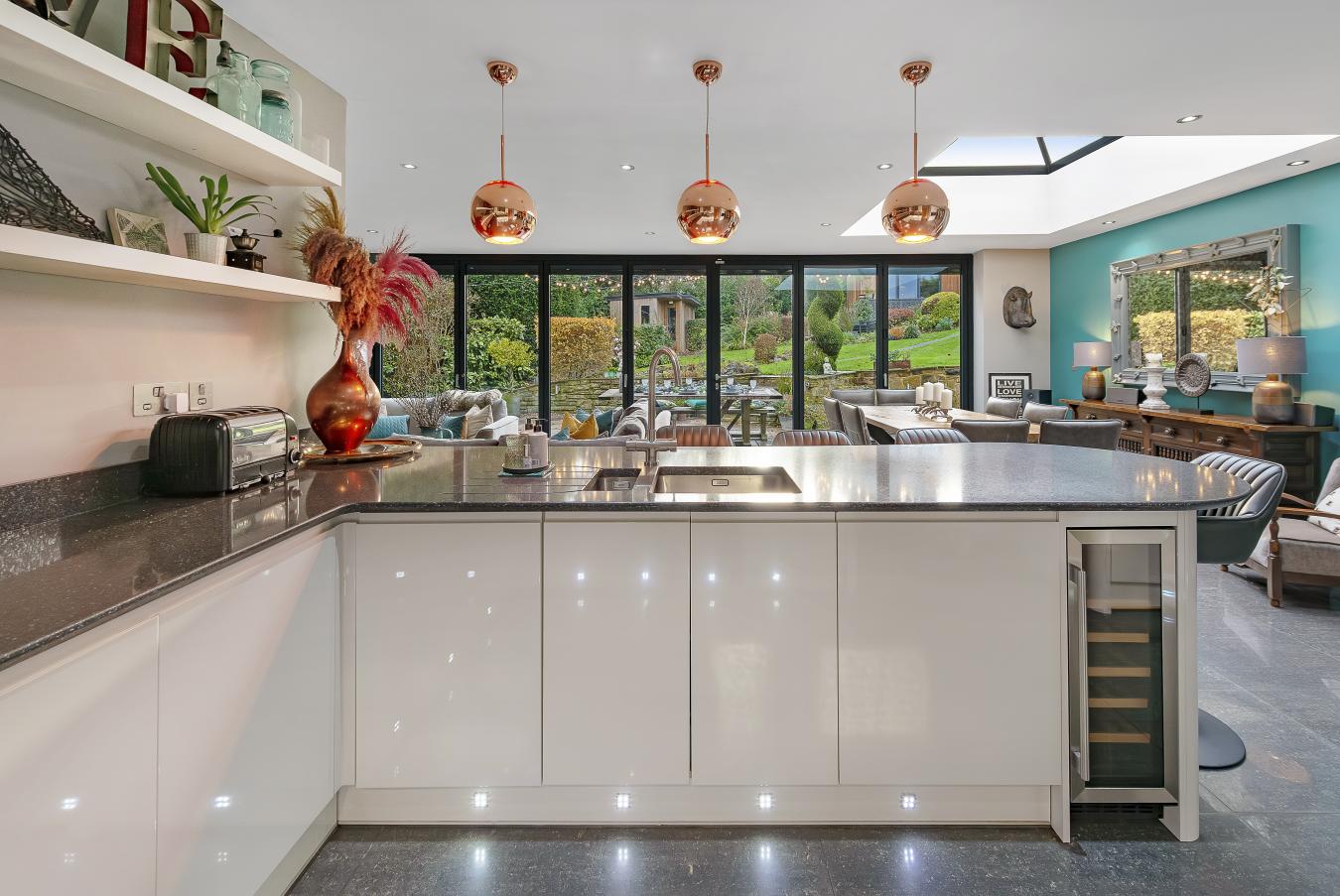 Woodside Close, Caterham, 00CR3, United Kingdom, 5 Bedrooms Bedrooms, ,4 BathroomsBathrooms,Residential,For Sale,Woodside Close,1507602