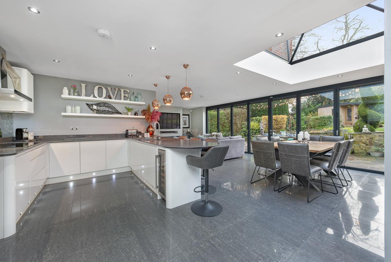 Woodside Close, Caterham, 00CR3, United Kingdom, 5 Bedrooms Bedrooms, ,4 BathroomsBathrooms,Residential,For Sale,Woodside Close,1507602