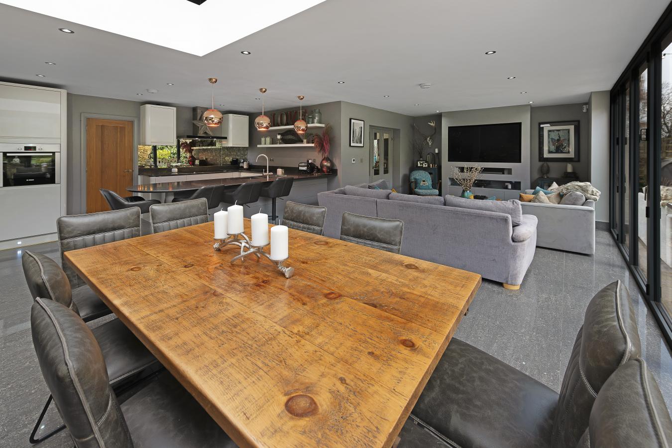 Woodside Close, Caterham, 00CR3, United Kingdom, 5 Bedrooms Bedrooms, ,4 BathroomsBathrooms,Residential,For Sale,Woodside Close,1507602