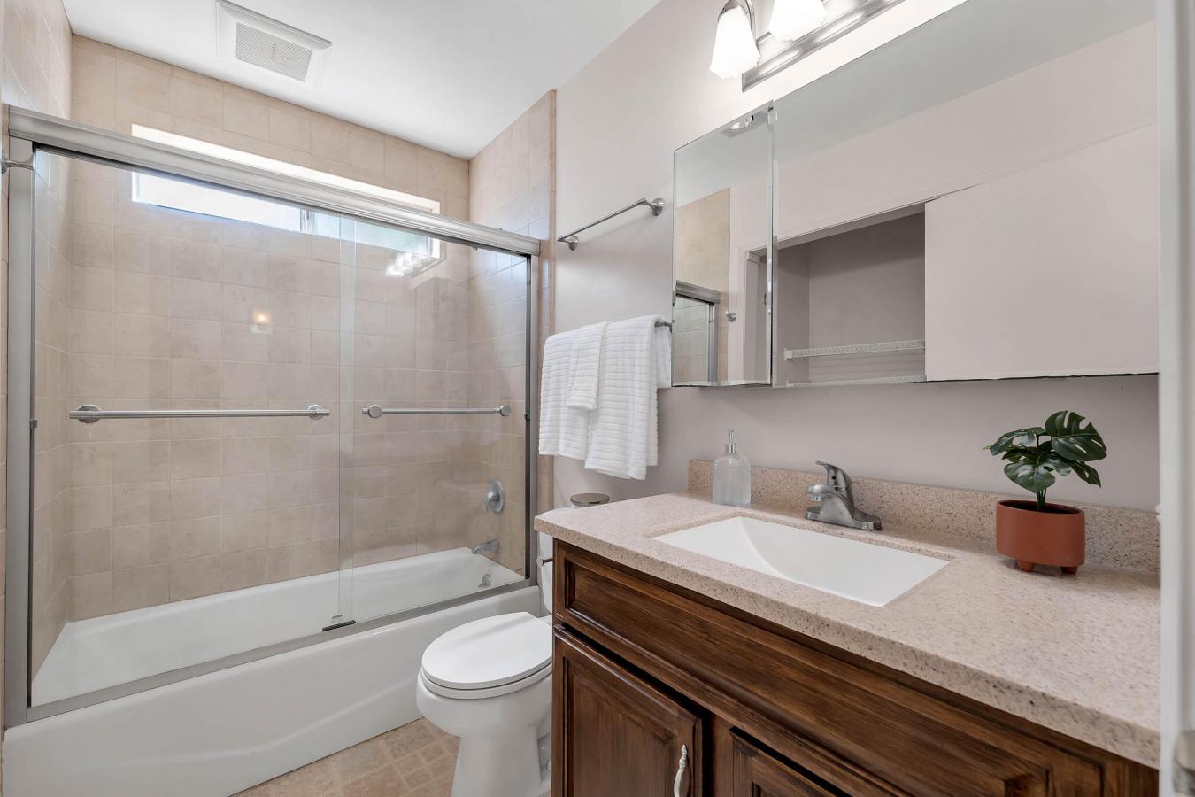 640 W Ortega Street, SANTA BARBARA, CA, 93101, United States, 8 Bedrooms Bedrooms, ,4 BathroomsBathrooms,Residential,For Sale,640 W Ortega Street,1507600