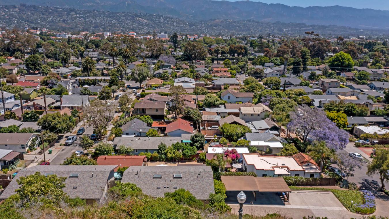 640 W Ortega Street, SANTA BARBARA, CA, 93101, United States, 8 Bedrooms Bedrooms, ,4 BathroomsBathrooms,Residential,For Sale,640 W Ortega Street,1507600