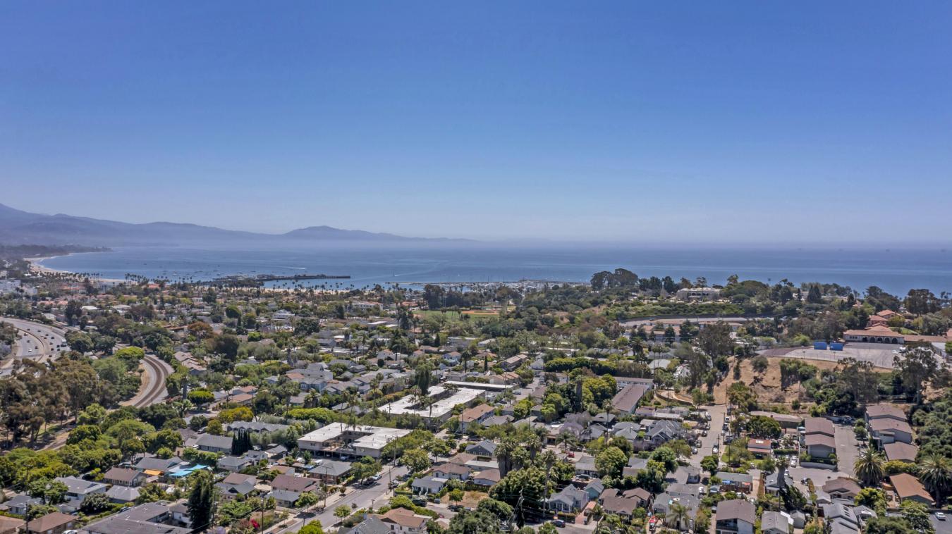 640 W Ortega Street, SANTA BARBARA, CA, 93101, United States, 8 Bedrooms Bedrooms, ,4 BathroomsBathrooms,Residential,For Sale,640 W Ortega Street,1507600
