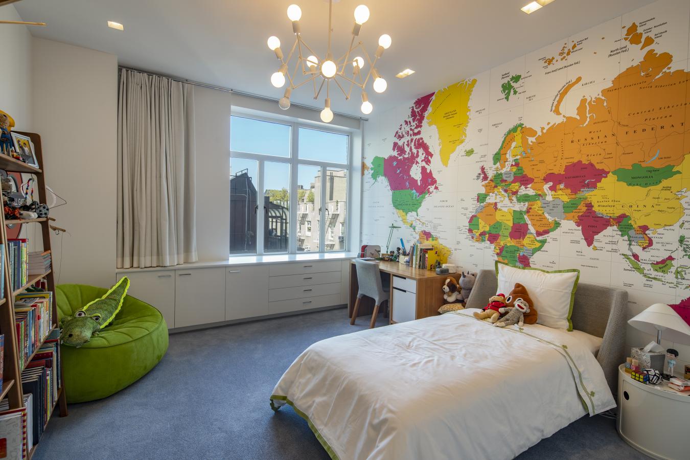 211 Central Park West Apartment, New York, New York, 10024, United States, 4 Bedrooms Bedrooms, ,4 BathroomsBathrooms,Residential,For Sale,211 Central Park West Apartment,919402