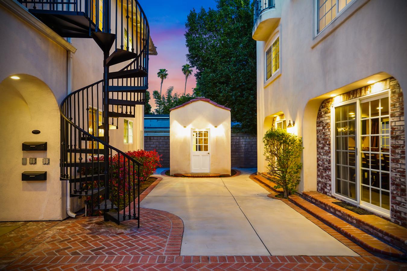 10655 Camarillo Street, Toluca Lake, CA, 91602, United States, 8 Bedrooms Bedrooms, ,9 BathroomsBathrooms,Residential,For Sale,10655 Camarillo Street,1510749