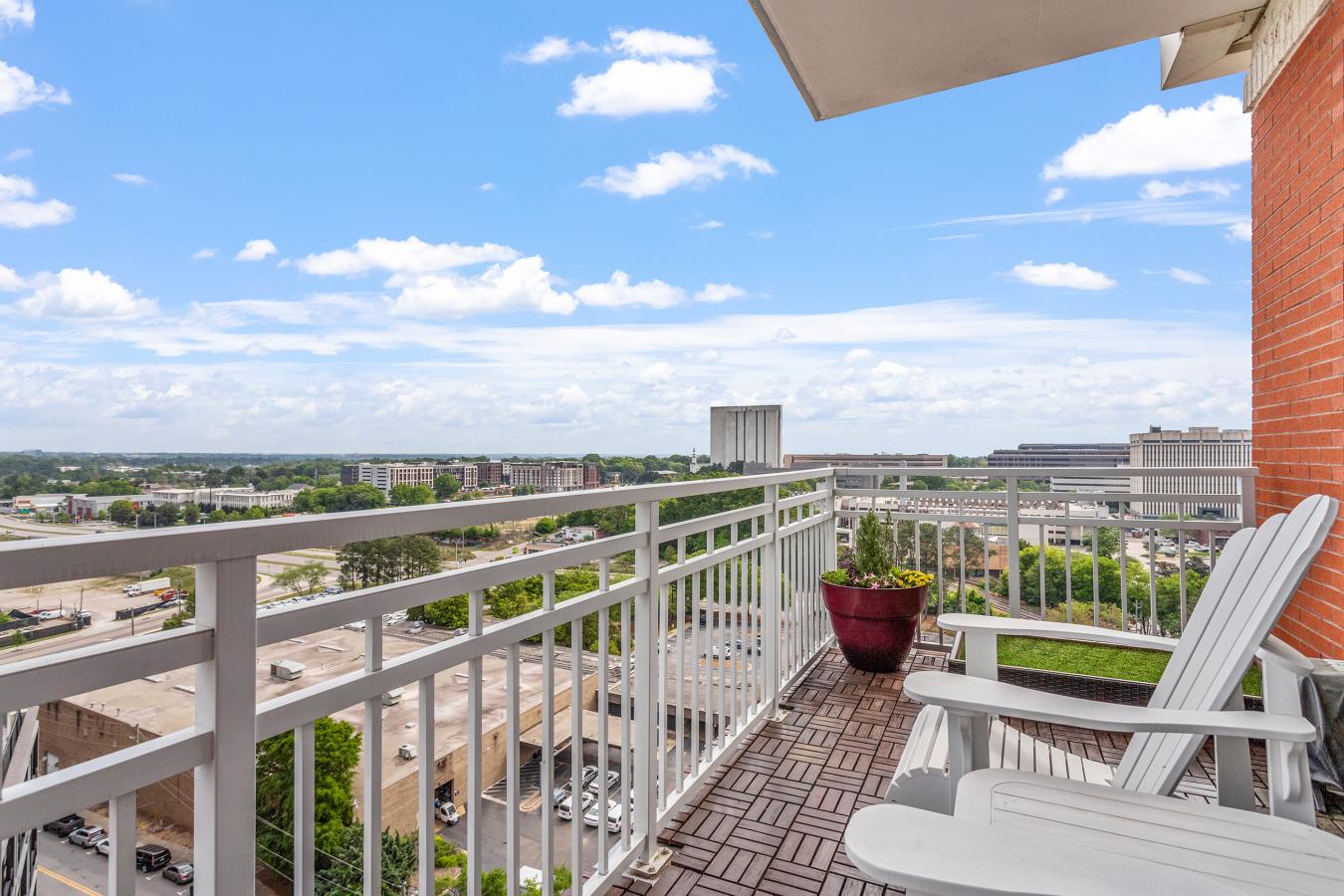 400 W NORTH STREET, Raleigh, North Carolina, 27603-1562, United States, 2 Bedrooms Bedrooms, ,2 BathroomsBathrooms,Residential,For Sale,400 W NORTH STREET,1513273