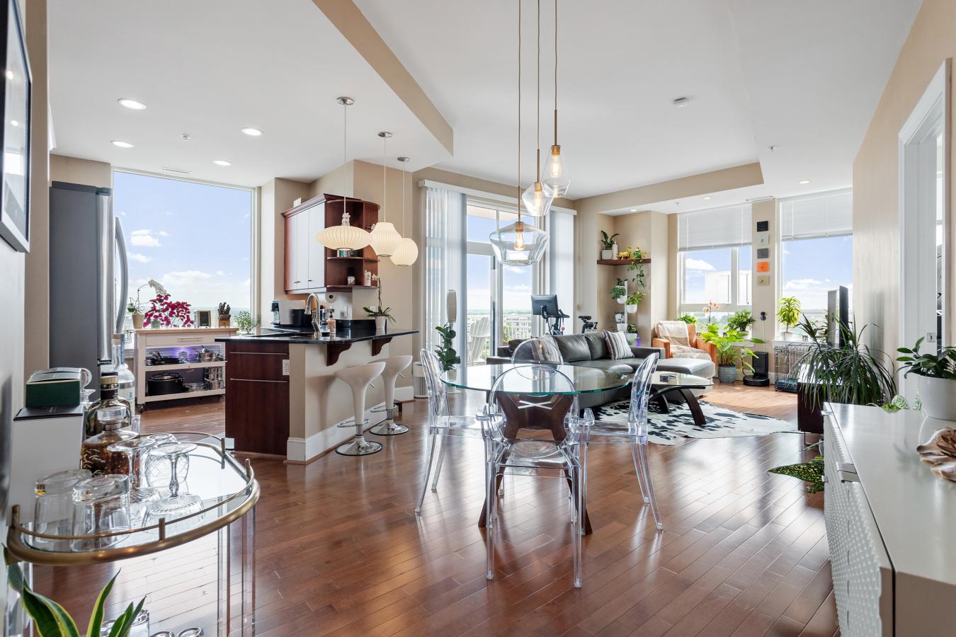 400 W NORTH STREET, Raleigh, North Carolina, 27603-1562, United States, 2 Bedrooms Bedrooms, ,2 BathroomsBathrooms,Residential,For Sale,400 W NORTH STREET,1513273