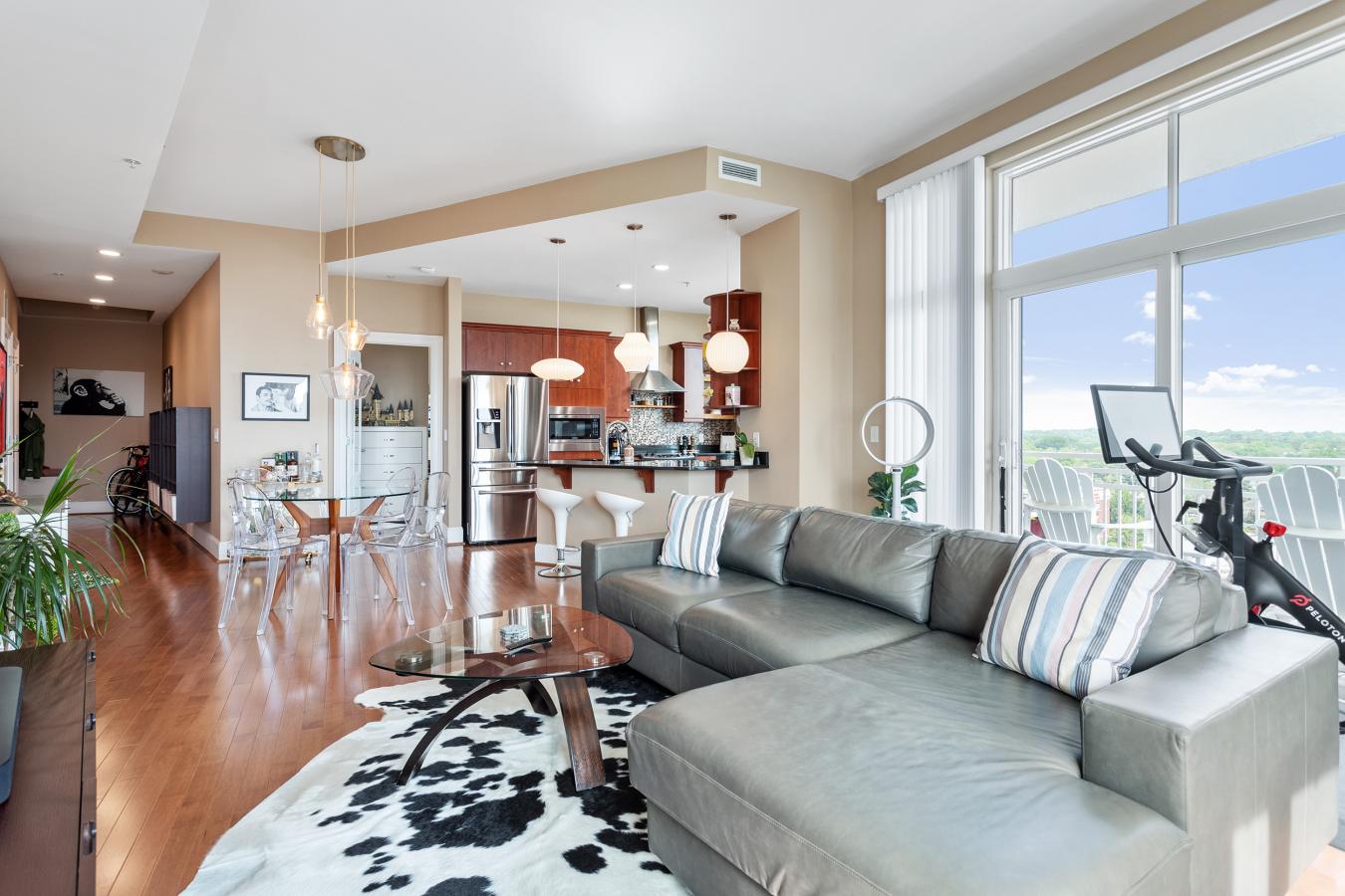 400 W NORTH STREET, Raleigh, North Carolina, 27603-1562, United States, 2 Bedrooms Bedrooms, ,2 BathroomsBathrooms,Residential,For Sale,400 W NORTH STREET,1513273