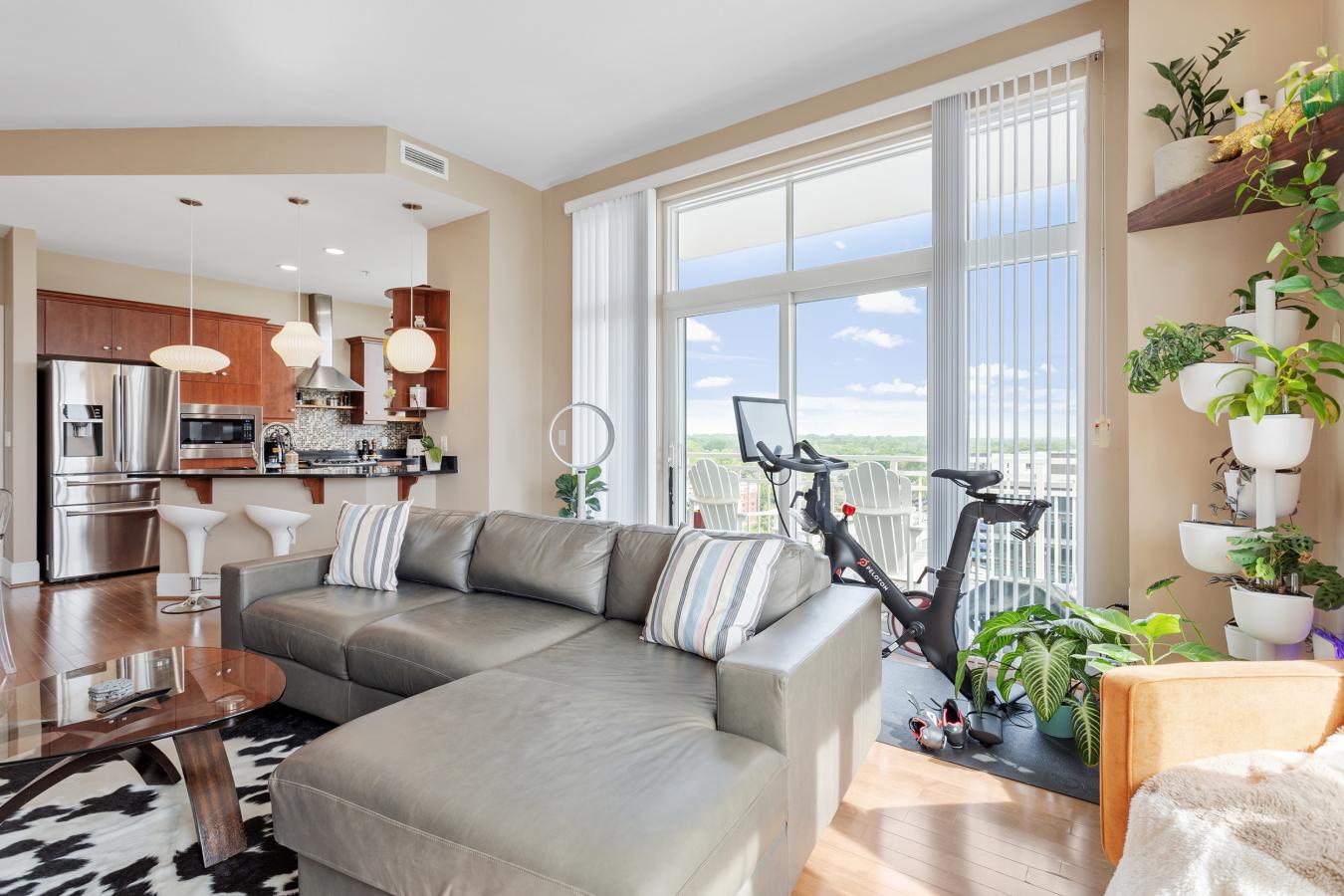 400 W NORTH STREET, Raleigh, North Carolina, 27603-1562, United States, 2 Bedrooms Bedrooms, ,2 BathroomsBathrooms,Residential,For Sale,400 W NORTH STREET,1513273