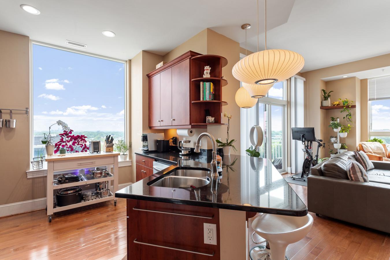 400 W NORTH STREET, Raleigh, North Carolina, 27603-1562, United States, 2 Bedrooms Bedrooms, ,2 BathroomsBathrooms,Residential,For Sale,400 W NORTH STREET,1513273