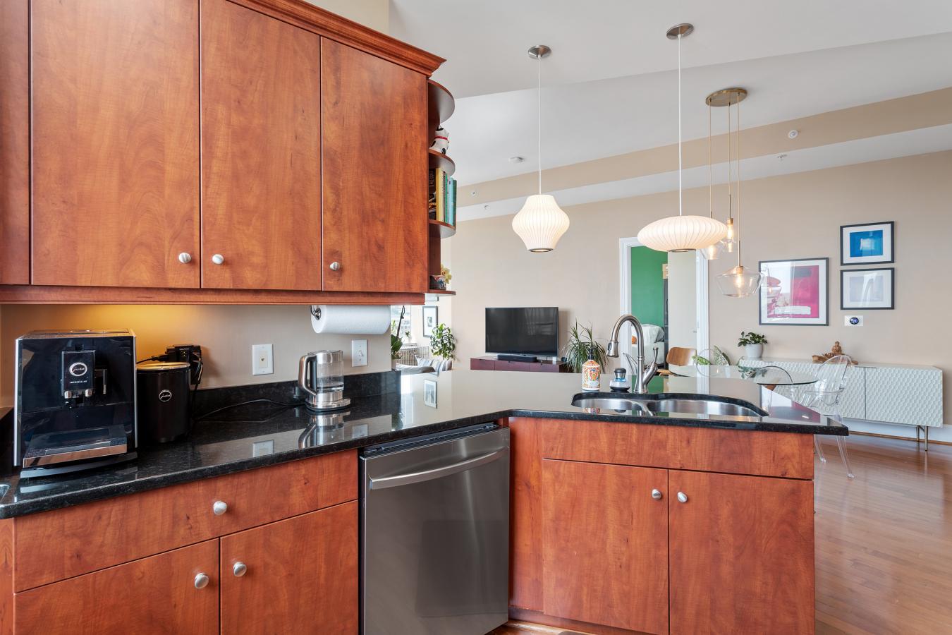 400 W NORTH STREET, Raleigh, North Carolina, 27603-1562, United States, 2 Bedrooms Bedrooms, ,2 BathroomsBathrooms,Residential,For Sale,400 W NORTH STREET,1513273