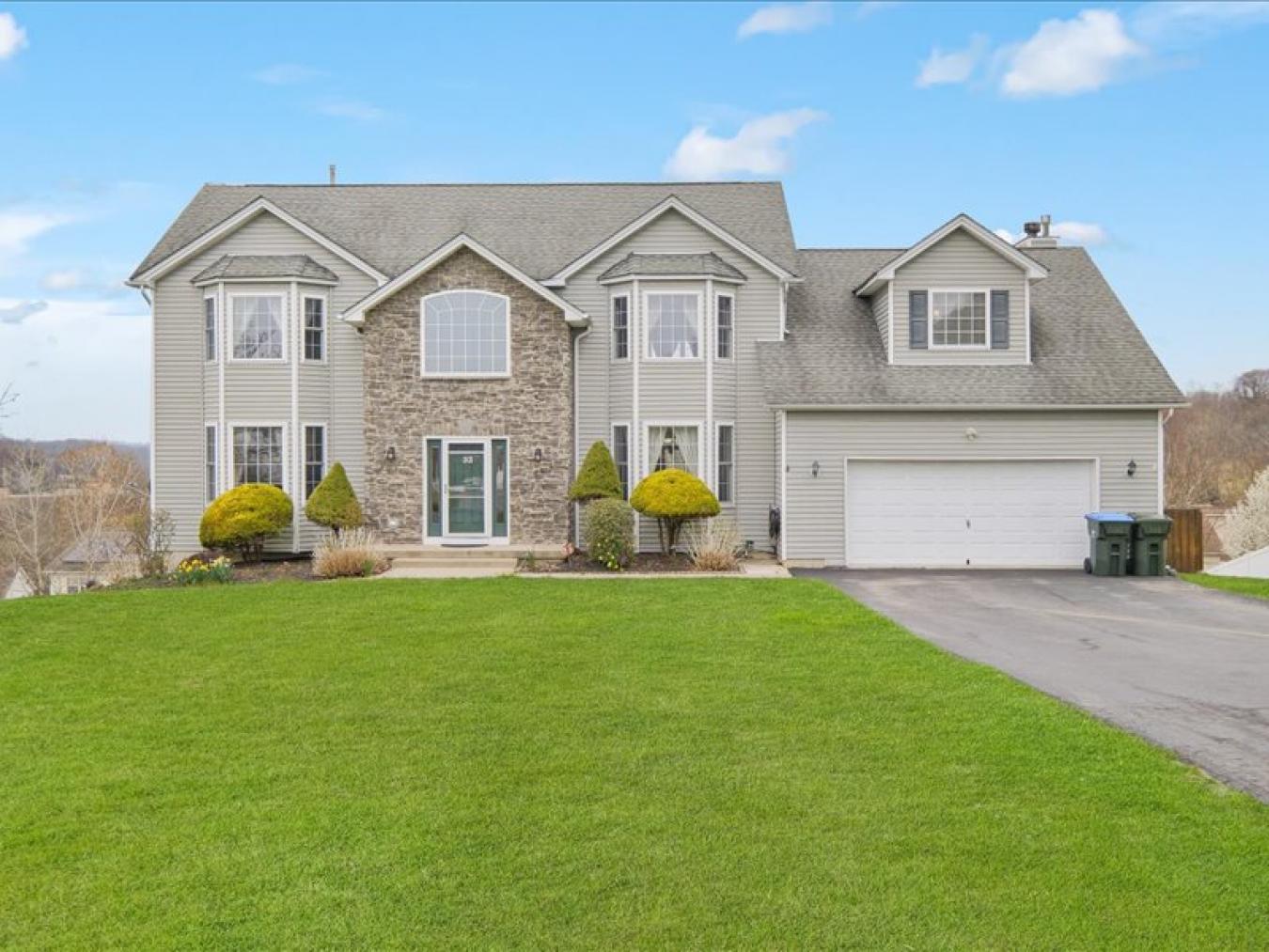 33 Grand View Terrace, Chester, NY, 10940, United States, 6 Bedrooms Bedrooms, ,4 BathroomsBathrooms,Residential,For Sale,33 Grand View Terrace,1513270