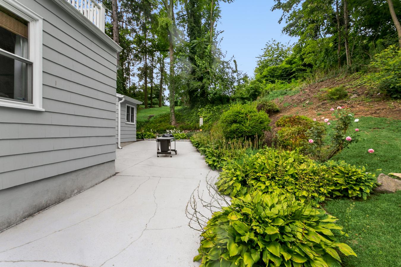 380 Ardsley Road, Scarsdale, New York, 10583, United States, 3 Bedrooms Bedrooms, ,2 BathroomsBathrooms,Residential,For Sale,380 Ardsley Road,946998