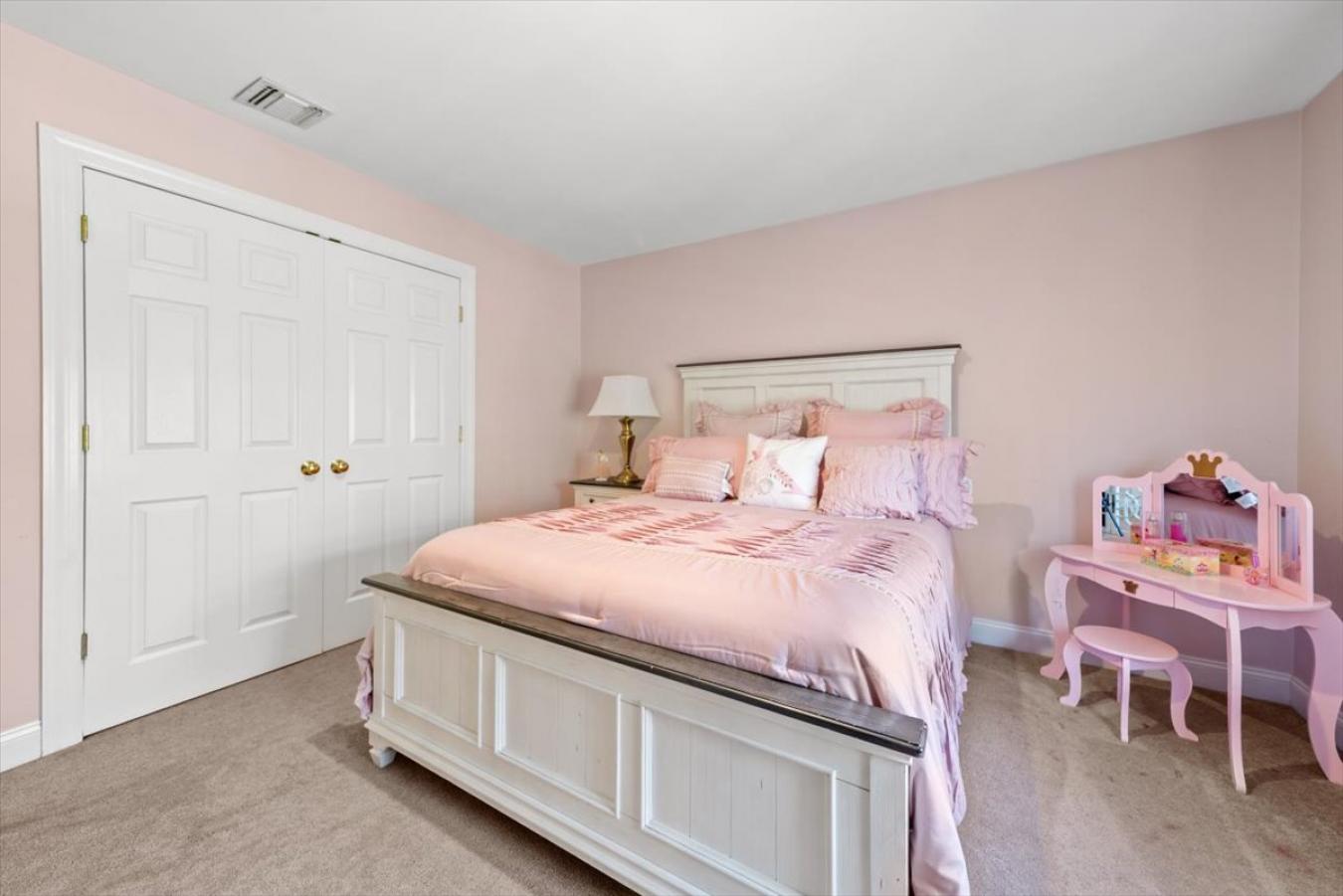 16 Lori Lane, Chester, New York, 10918, United States, 4 Bedrooms Bedrooms, ,5 BathroomsBathrooms,Residential,For Sale,16 Lori Lane,1519900