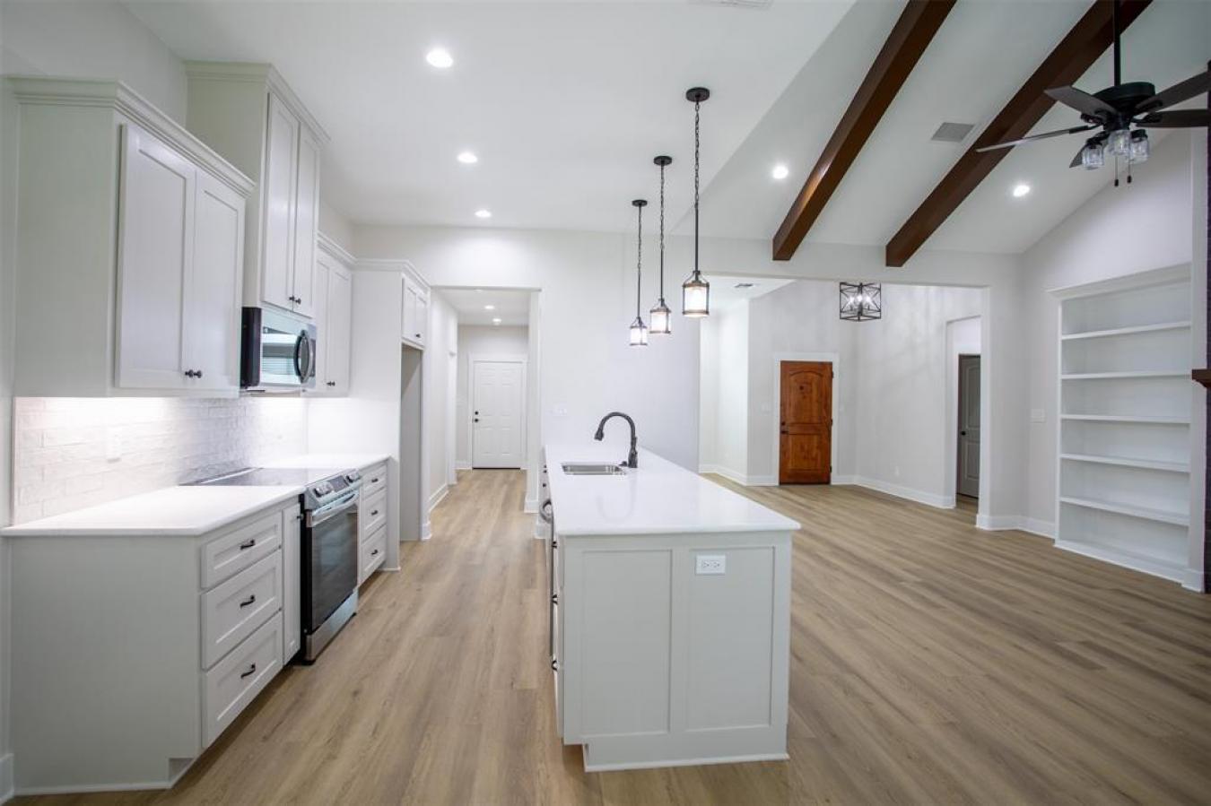 Welcome to your dream home! This brand new masterpiece boasts 4 bedroo – image 10