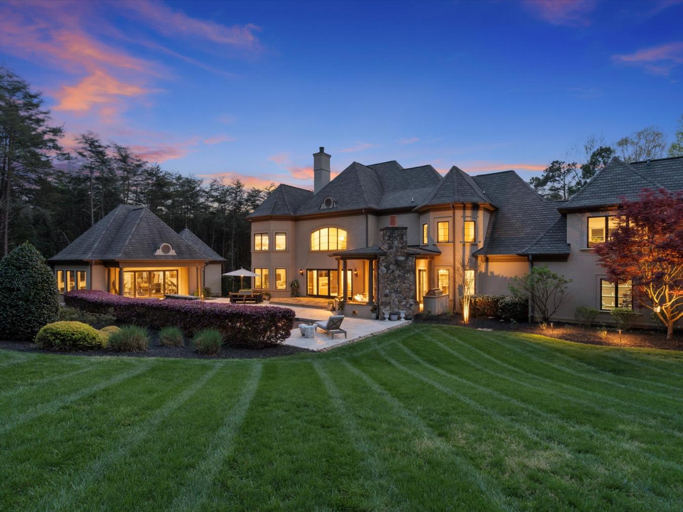 9044 Island Point Road, Charlotte, North Carolina, 28278, United States, 6 Bedrooms Bedrooms, ,7 BathroomsBathrooms,Residential,For Sale,9044 Island Point Road,1522515