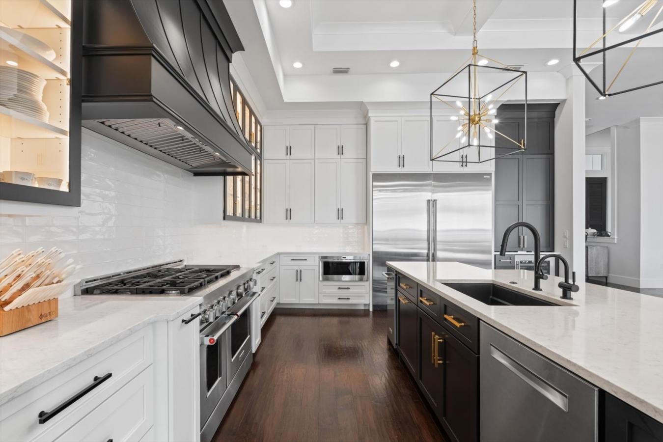 Bradenton, Florida, 34208, United States, 5 Bedrooms Bedrooms, ,5 BathroomsBathrooms,Residential,For Sale,1899147