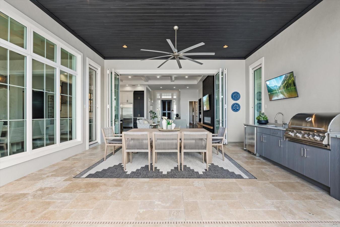 Bradenton, Florida, 34208, United States, 5 Bedrooms Bedrooms, ,5 BathroomsBathrooms,Residential,For Sale,1899147