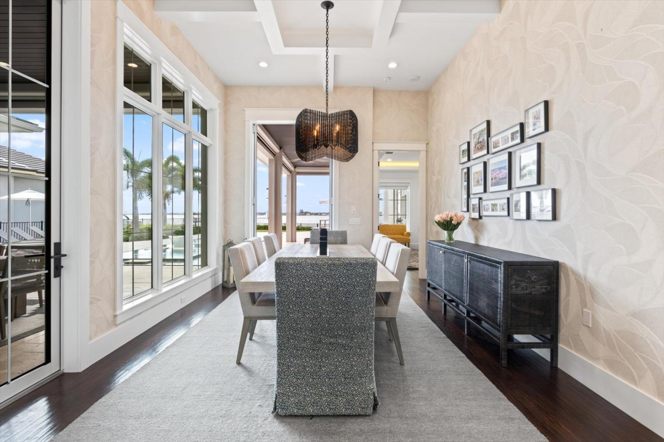 Bradenton, Florida, 34208, United States, 5 Bedrooms Bedrooms, ,5 BathroomsBathrooms,Residential,For Sale,1899147