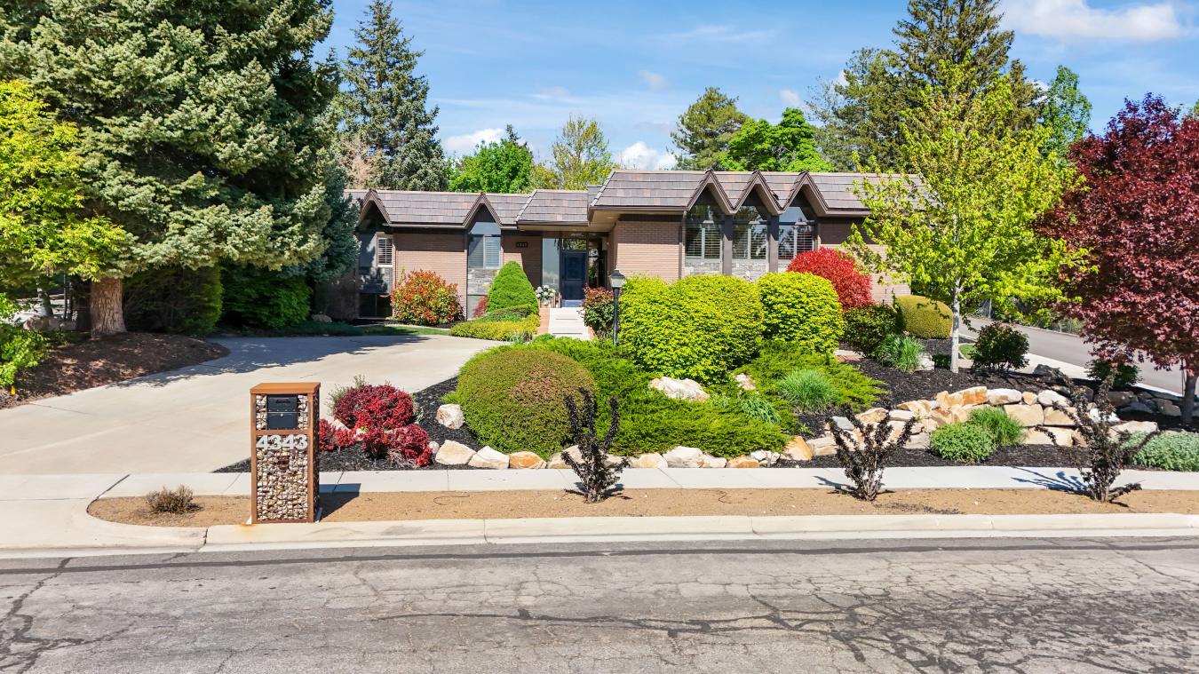 4343 S Lynne Lane, Holladay, UT, 84124, United States, 5 Bedrooms Bedrooms, ,3 BathroomsBathrooms,Residential,For Sale,4343 S Lynne Lane,1523065 4343 S Lynne Lane, Holladay, UT, 84124, United States, 5 Bedrooms Bedrooms, ,3 BathroomsBathrooms,Residential,For Sale,4343 S Lynne Lane,1523065