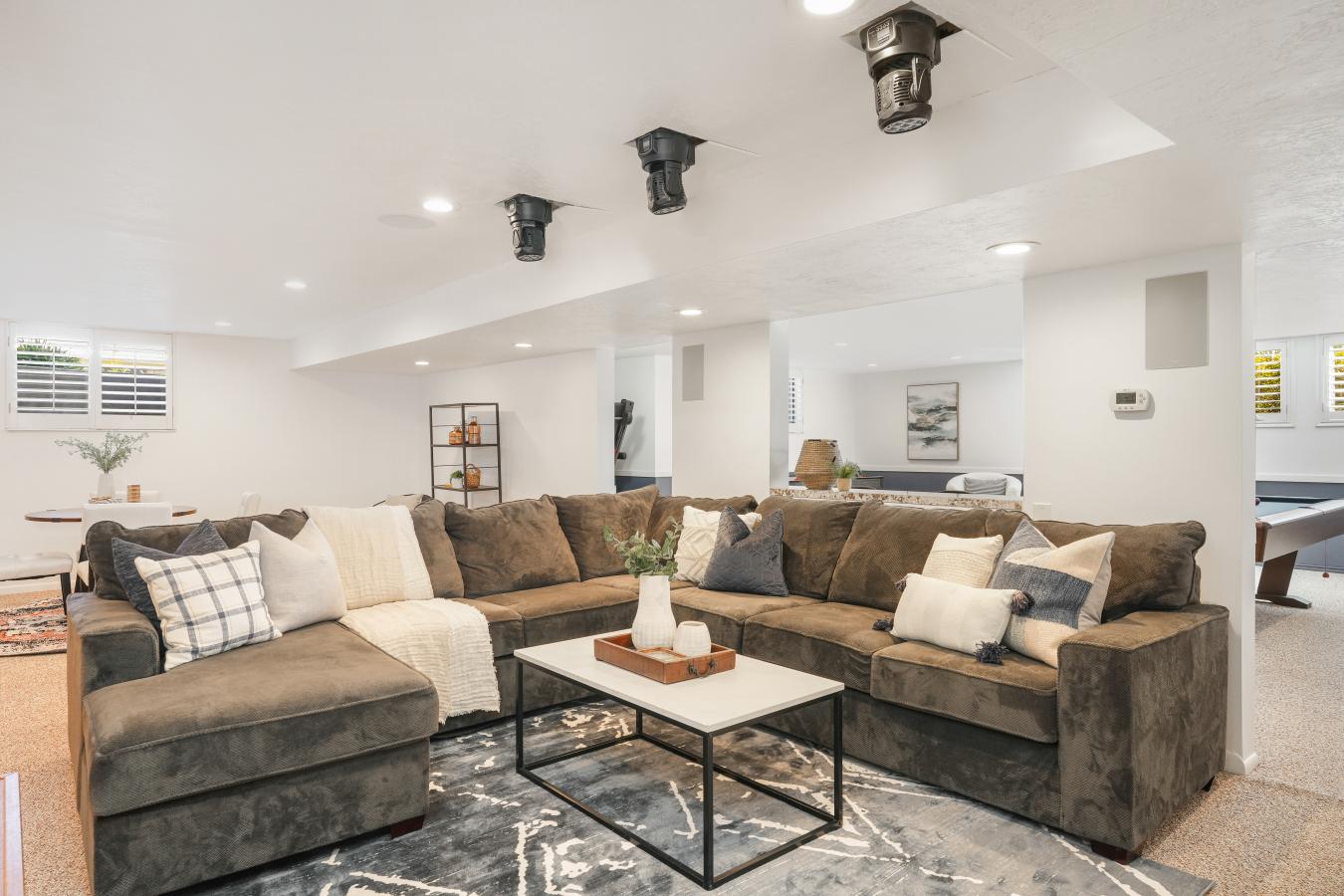 4343 S Lynne Lane, Holladay, UT, 84124, United States, 5 Bedrooms Bedrooms, ,3 BathroomsBathrooms,Residential,For Sale,4343 S Lynne Lane,1523065