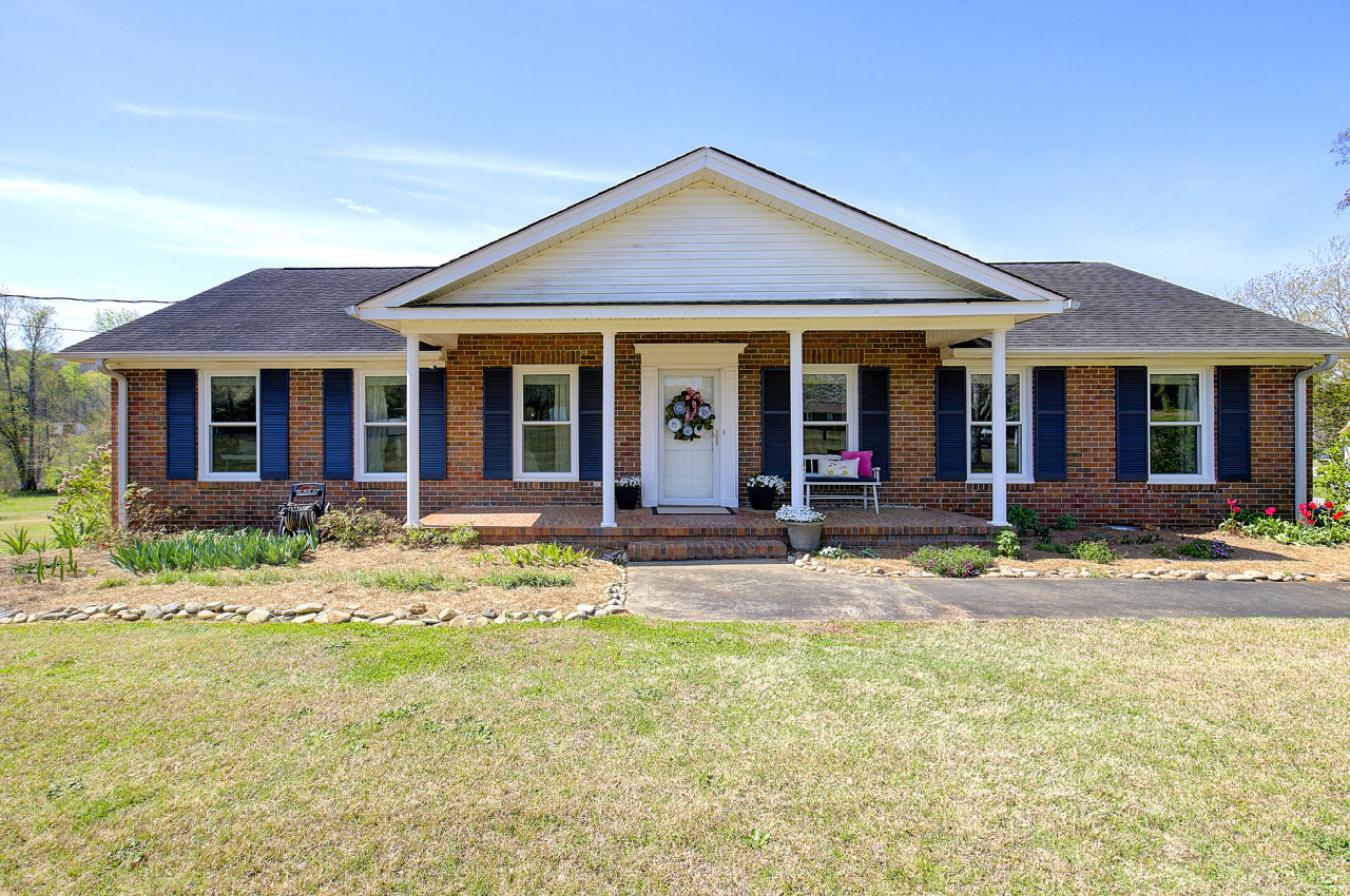 621 Lake Road, Easley, South Carolina, 29642, United States, 3 Bedrooms Bedrooms, ,2 BathroomsBathrooms,Residential,For Sale,621 Lake Road,1523571