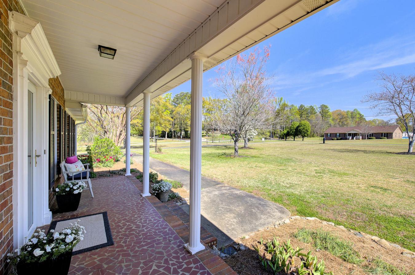 621 Lake Road, Easley, South Carolina, 29642, United States, 3 Bedrooms Bedrooms, ,2 BathroomsBathrooms,Residential,For Sale,621 Lake Road,1523571