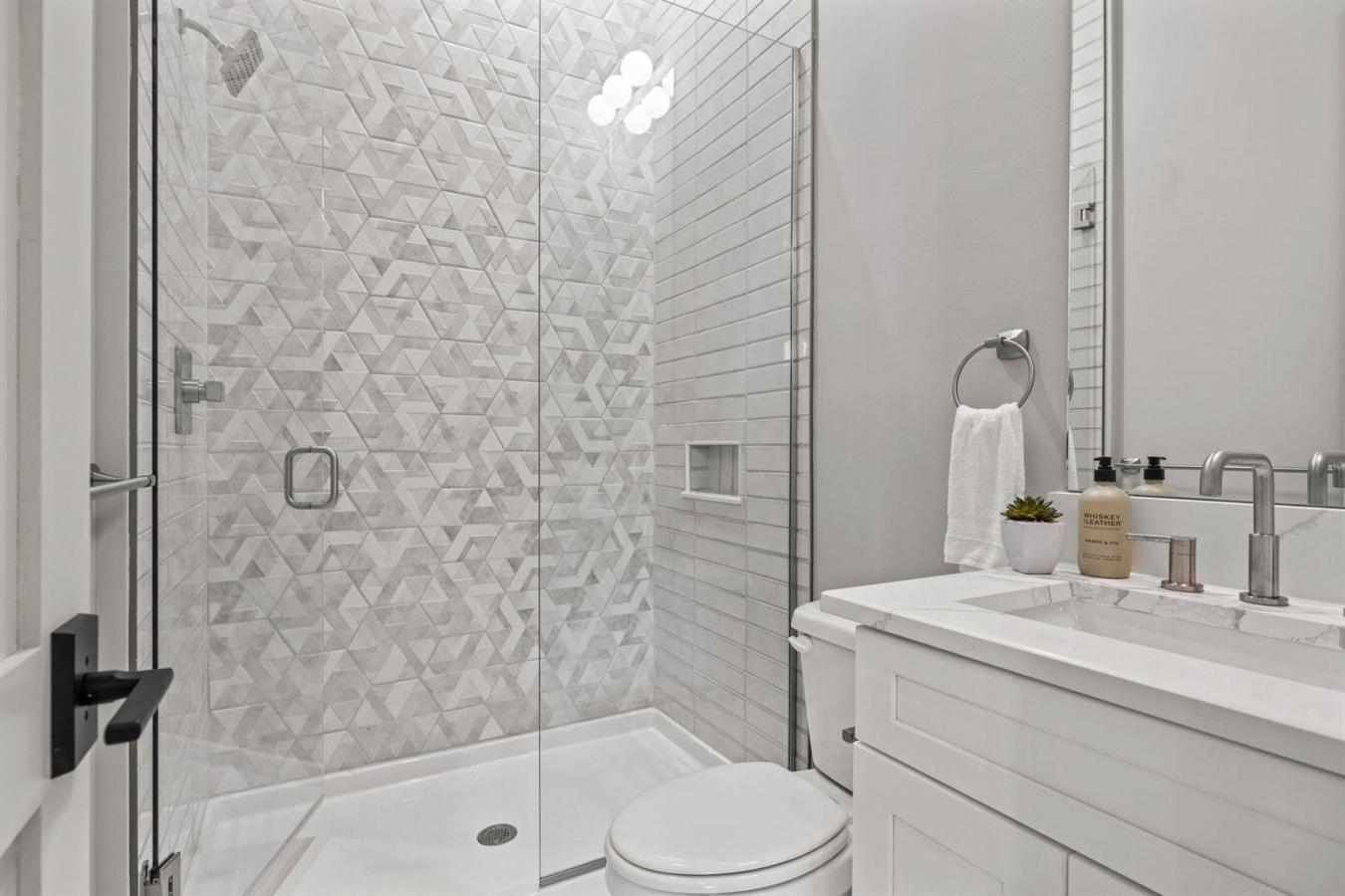 937 S Douglas Ave, Nashville, Tennessee, 37204, United States, 5 Bedrooms Bedrooms, ,5 BathroomsBathrooms,Residential,For Sale,937 S Douglas Ave,1525655