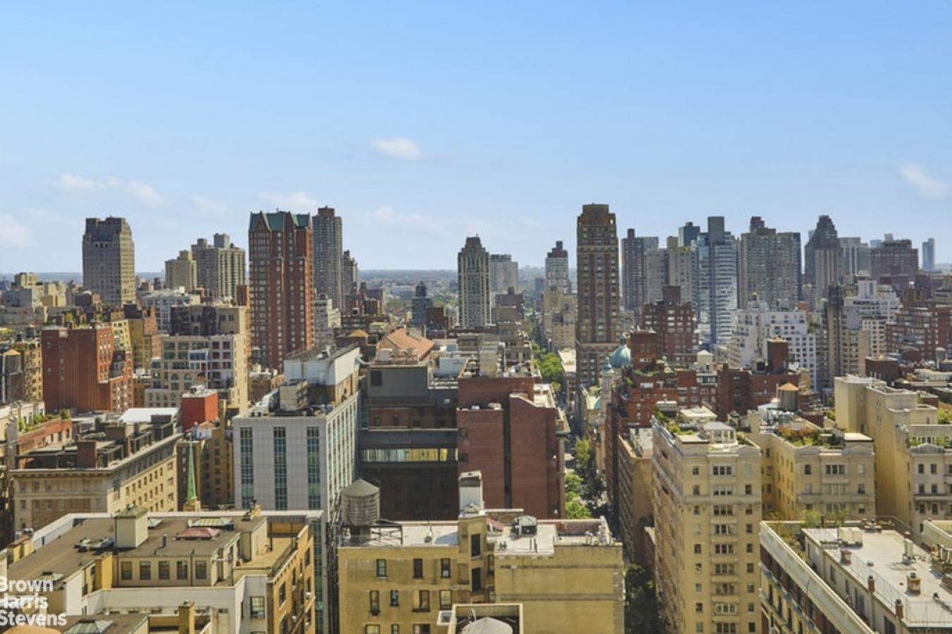 We are offering for rent a rare full floor residence in the Carlyle Ho – image 8