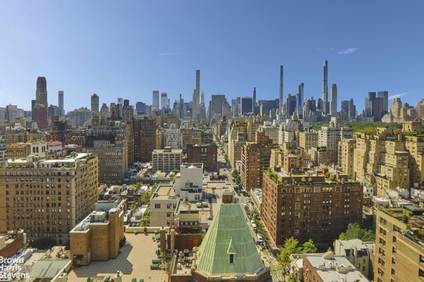 We are offering for rent a rare full floor residence in the Carlyle Ho – image 9