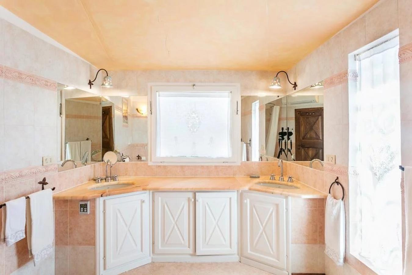 via della Celvia 20, Arzachena, SS, 07021, Italy, 6 Bedrooms Bedrooms, ,4 BathroomsBathrooms,Residential,For Sale,via della Celvia 20,1530928