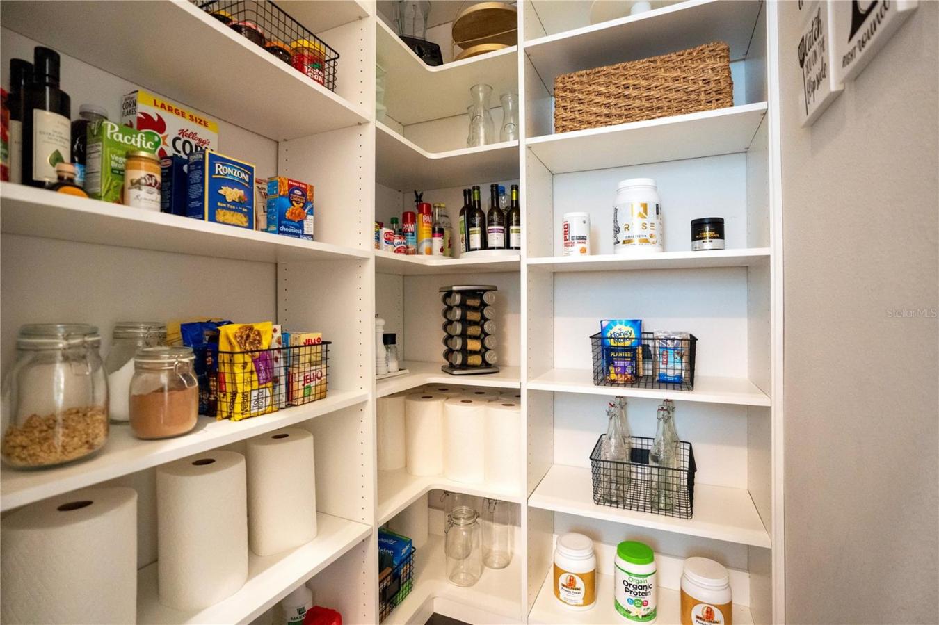 8335 VIA VITTORIA WAY, ORLANDO, Florida, 32819, United States, 3 Bedrooms Bedrooms, ,3 BathroomsBathrooms,Residential,For Sale,8335 VIA VITTORIA WAY,1533782